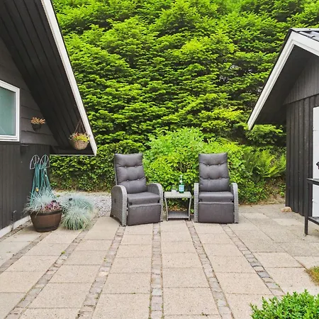 2 Bedroom Amazing In Holiday home Ebeltoft